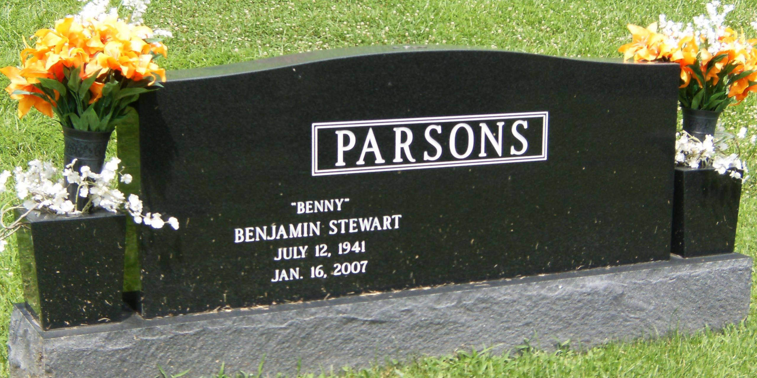 Grave marker of Benny Parsons