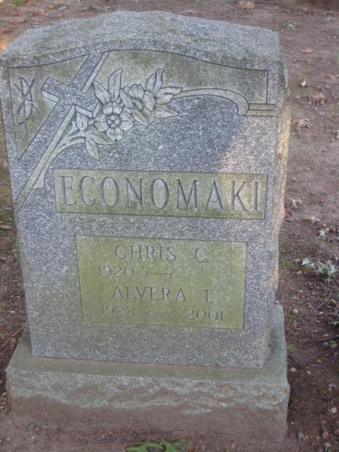 Grave marker of Chris Economaki