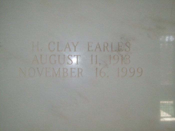 Grave marker of Clay Earles