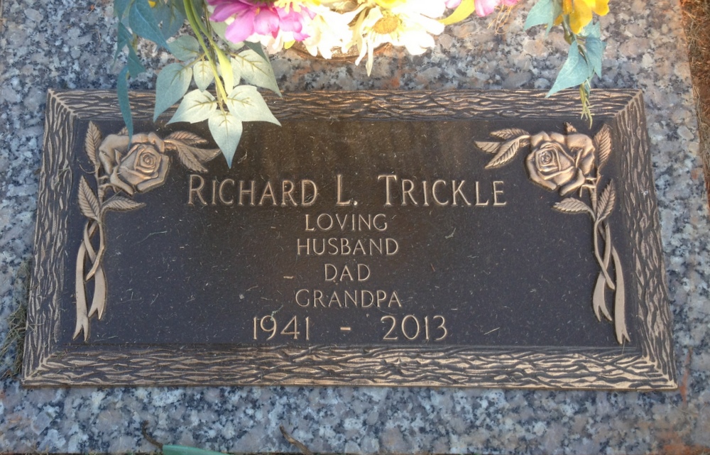 Grave marker of Dick Trickle