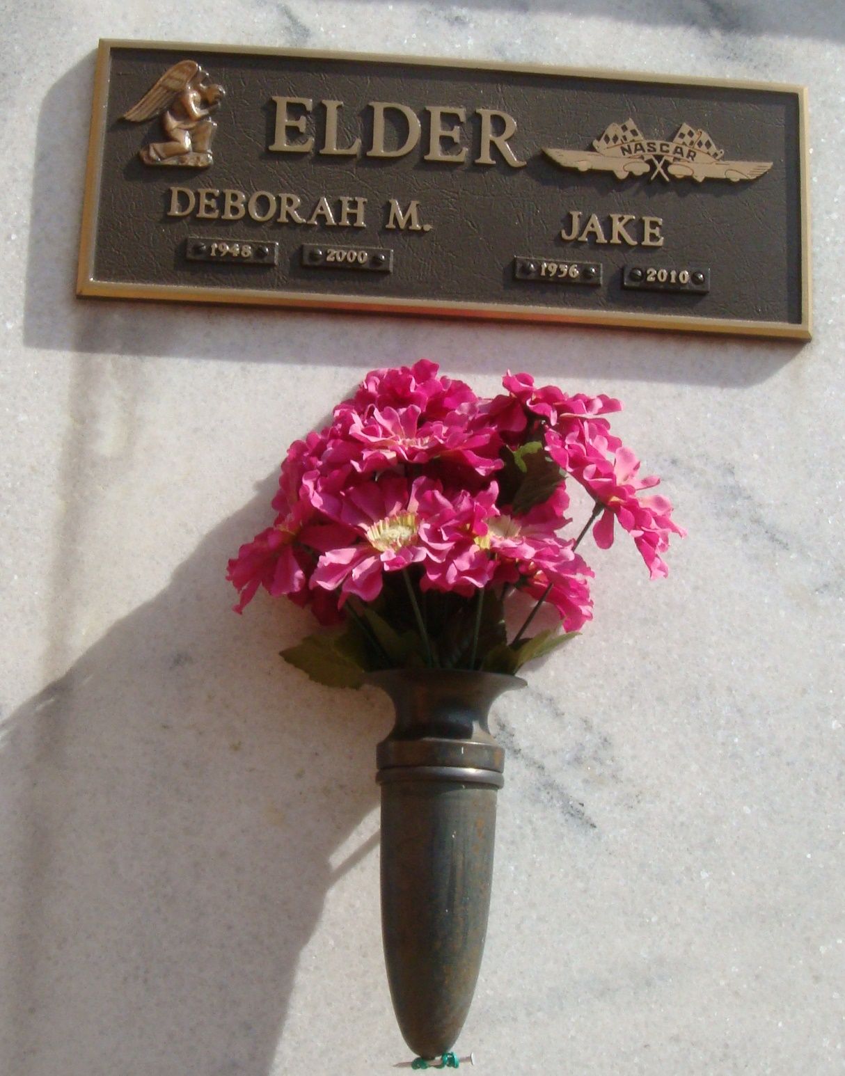 Grave marker of Jake Elder